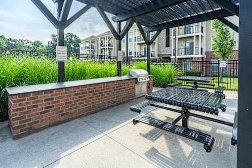 Outdoor Picnic Table at The Greyson, Ohio