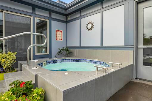 The 72nd Apartments | Spa