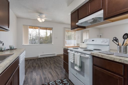 the preserve at ballantyne commons apartment kitchen and living room