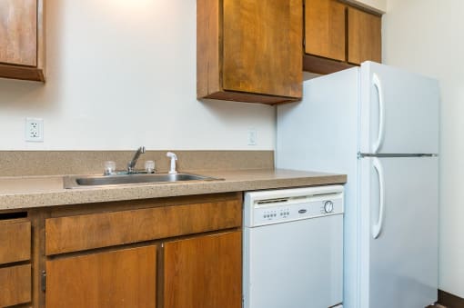 Pinewood Terrace Apartments | Kitchen View