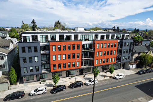 The Robert | Exterior