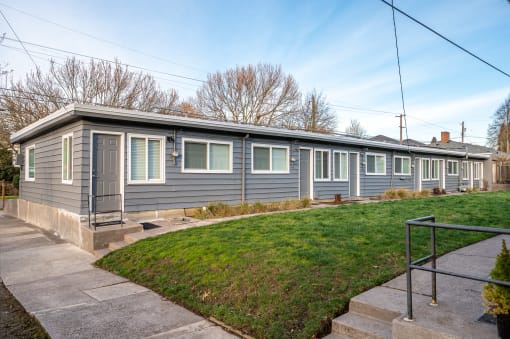 Clinton Court| Exterior