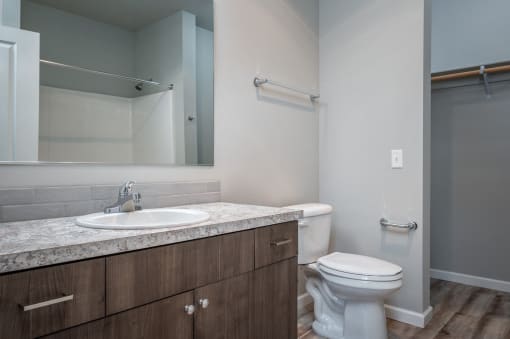 Wingate Square & East Wingate | Bathroom