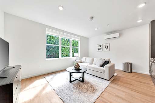 The Robert | Living Area