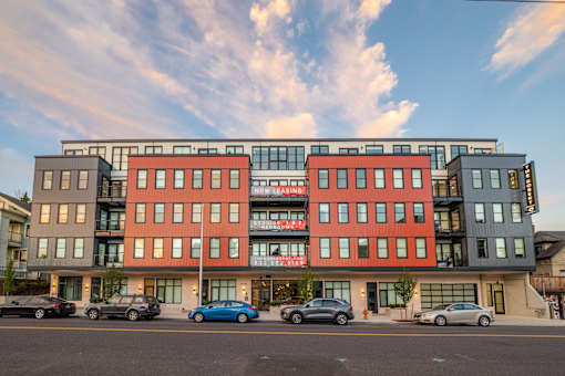 The Robert | Exterior