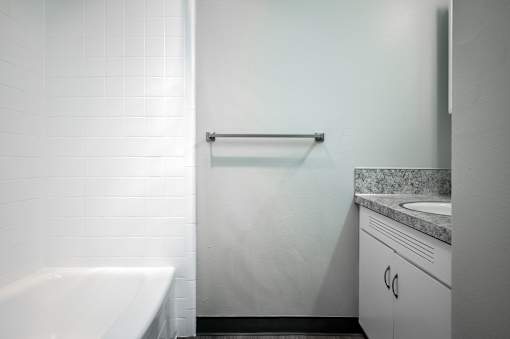 The Avery | Bathroom