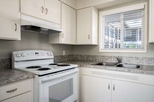 The Avery | Kitchen