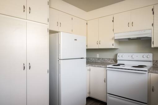 The Avery | Kitchen