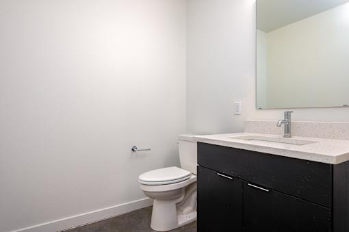 The Robert | Bathroom