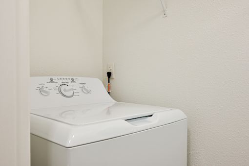 Haven Lake Oswego | Washer & Dryer