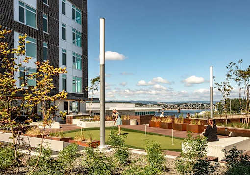 Courtyard with putting green and landscaping