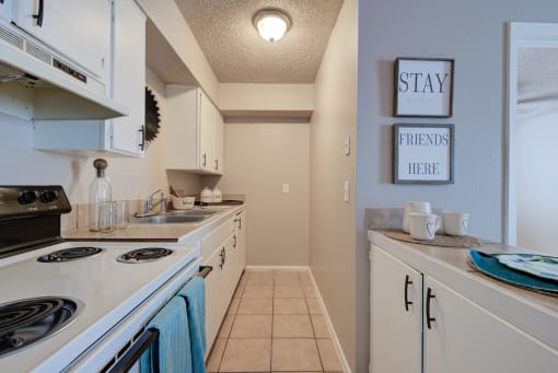 Fully Furnished Kitchen at South Park Apartments, Texas, 78221