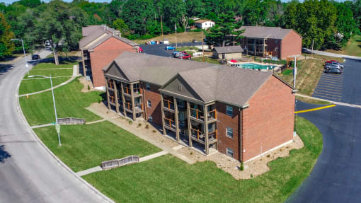nice landscaping gladstone missouri apartment rental