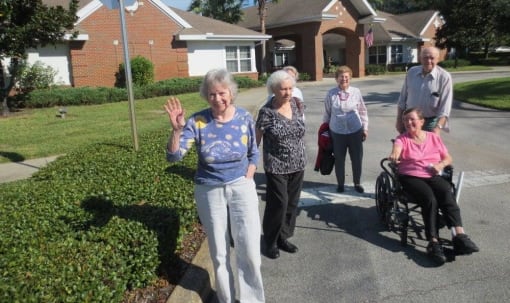Seniors Having A Good Time at Savannah Court & Cottage of Oviedo, Oviedo, FL, 32765