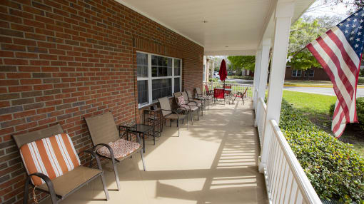 Outdoor Patio Area at Savannah Court & Cottage of Oviedo, Florida
