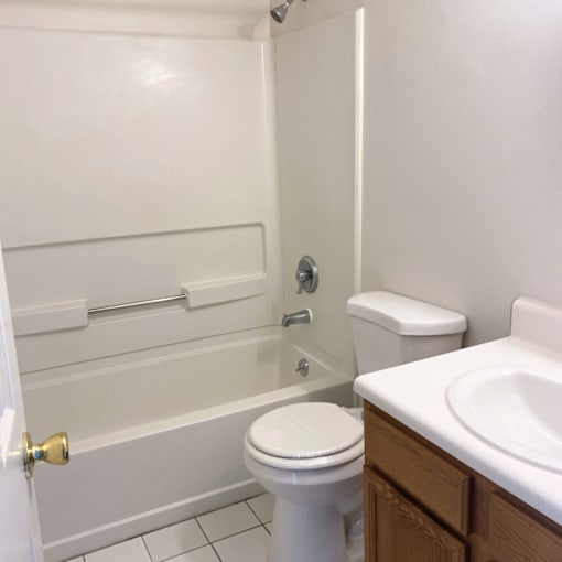 best apartments for rental at farmingdale gardens in farmingdale, nj apartment complex in monmouth county, nj
