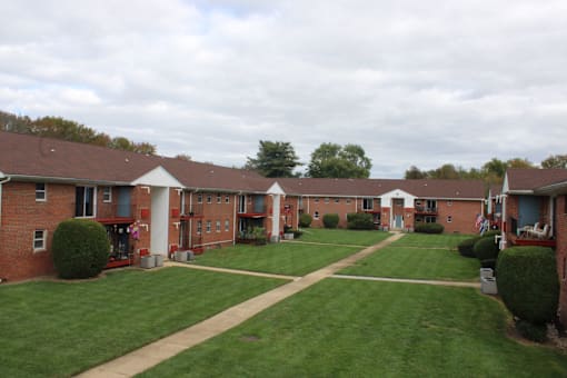 best apartments for rental at farmingdale gardens in farmingdale, nj apartment complex in monmouth county, nj
