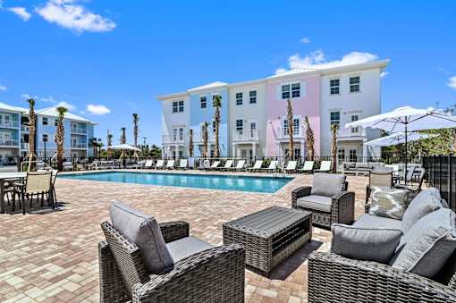 luxury rental community in hobe sound florida fl martin county florida tradewinds at hobe sound one and two bedroom apartments and three bedroom townhomes near the hobe sound beach jupiter beach