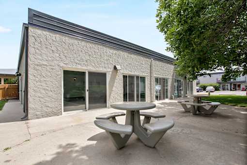 Picnic Area at Carriage Hill, Thornton