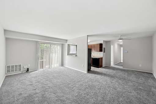 Glen Willow Apartments Living space view
