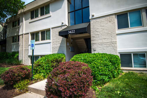 Ashley Apartments Landscaped Entryway Photo