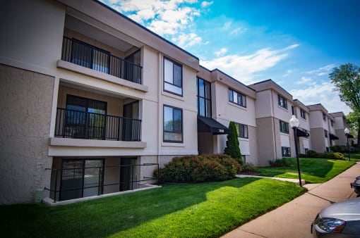Ashley Apartments Unit Facade Photo