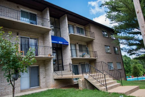 Del Vista Apartments Building Exterior 25