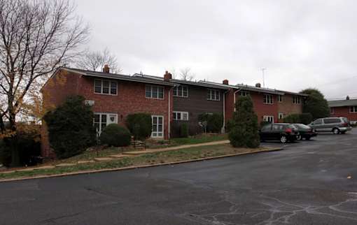 Normandy Hill Apartments Off-street Parking