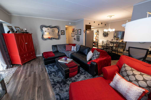 Laurel Village Apartments 1BD Living 002