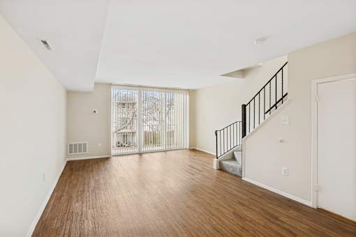 Maplewood Villas Apartments Unit Living space sliding doors 26