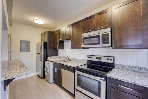 The Metropolitan Apartments Kitchen 0821 01