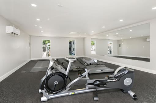 the gym at the preserve apartments