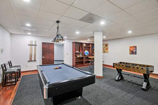 Game room at Vista Condominiums, Kansas City, Kansas