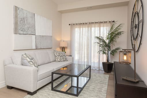 847 Development - Creekside Suites Model Suite