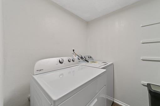 Laundry at Lakeside Apartments, Dallas, TX, 75231