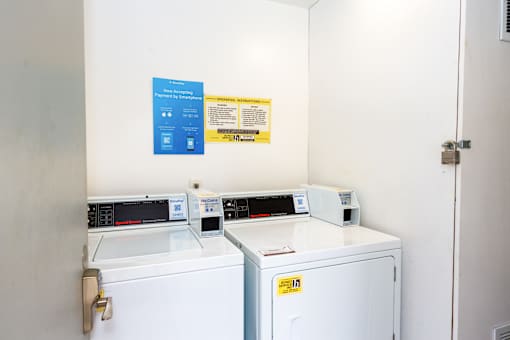 Laundry room at the Edge