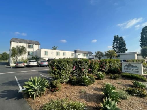 Front View of Crestview Townhomes