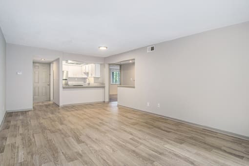 Nova Highland Interior