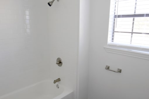 Suite 3095