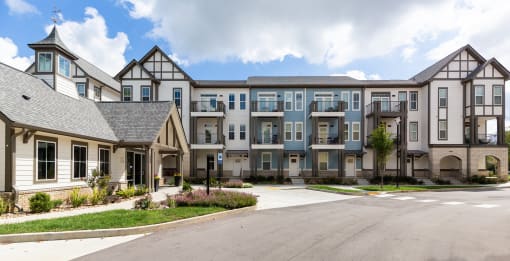 Exterior View at Oakbrook Townhomes, Franklin, TN, 37067
