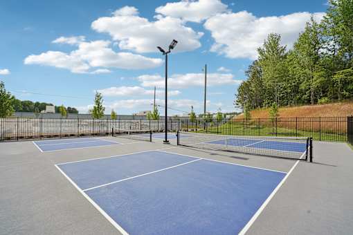 Tennis Court at The Pullman Luxury Apartments, Atlanta