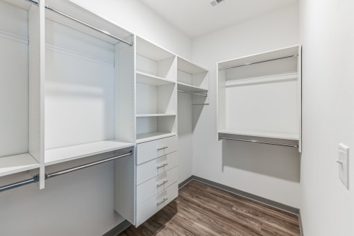 Closet at The Depot, Raymore