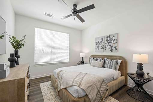Bedroom With Ceiling Fan at Terrassa Luxury Apartments, Florida, 32084