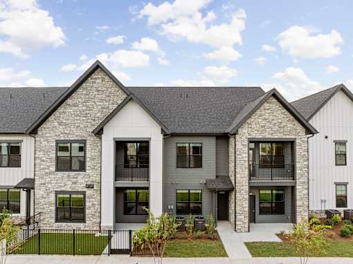 Building Exterior View at The Levi Luxury Apartments, McDonough, 30253