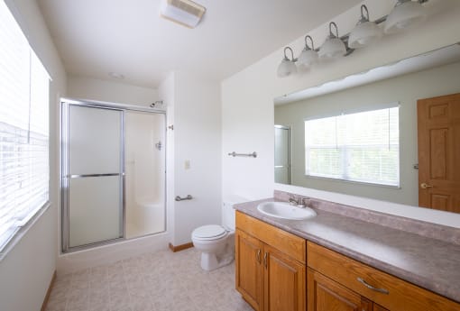 Luxurious Bathroom at Holiday Park Apartments, Pennsylvania, 15239