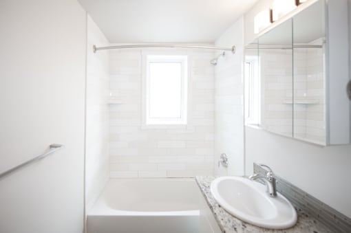 700 Corydon Apartment