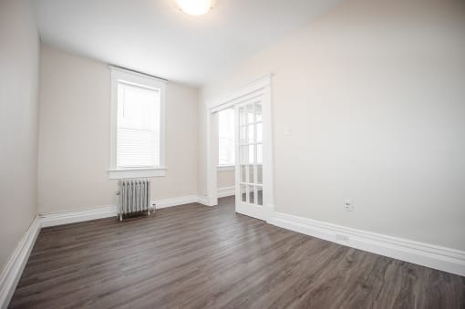 349 Daly Apartment