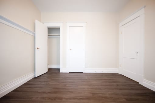349 Daly Apartment