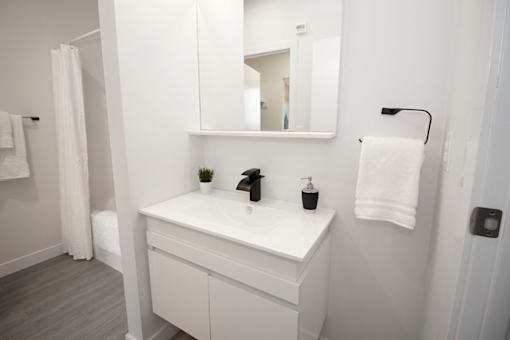 Luxury 2 Bedroom Suite at 703 St Annes Road