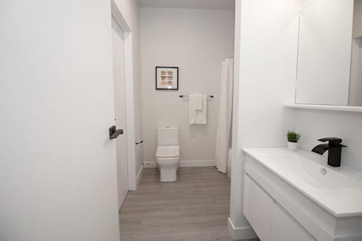 Luxury 2 Bedroom Suite at 703 St Annes Road